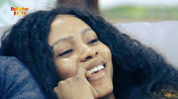 ThatHausaChick's tweet photo. I go go oshodi for your case,
I go slap agbero for your case.
My Mercy,  my winner  #mercylambo #BigBrotherNaija #bbnaija #BBComedyNight https://t.co/48Ql6yAC4O