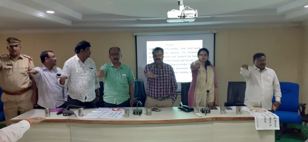 #SmokeFreeHyderabad workshop at LB Nagar Zone

Attended by DCs ,DPOs , AMOHs, Police, Sanitation employees.

<a href="/GHMCOnline/">GHMC</a> @KTRTRS <a href="/arvindkumar_ias/">Arvind Kumar</a>