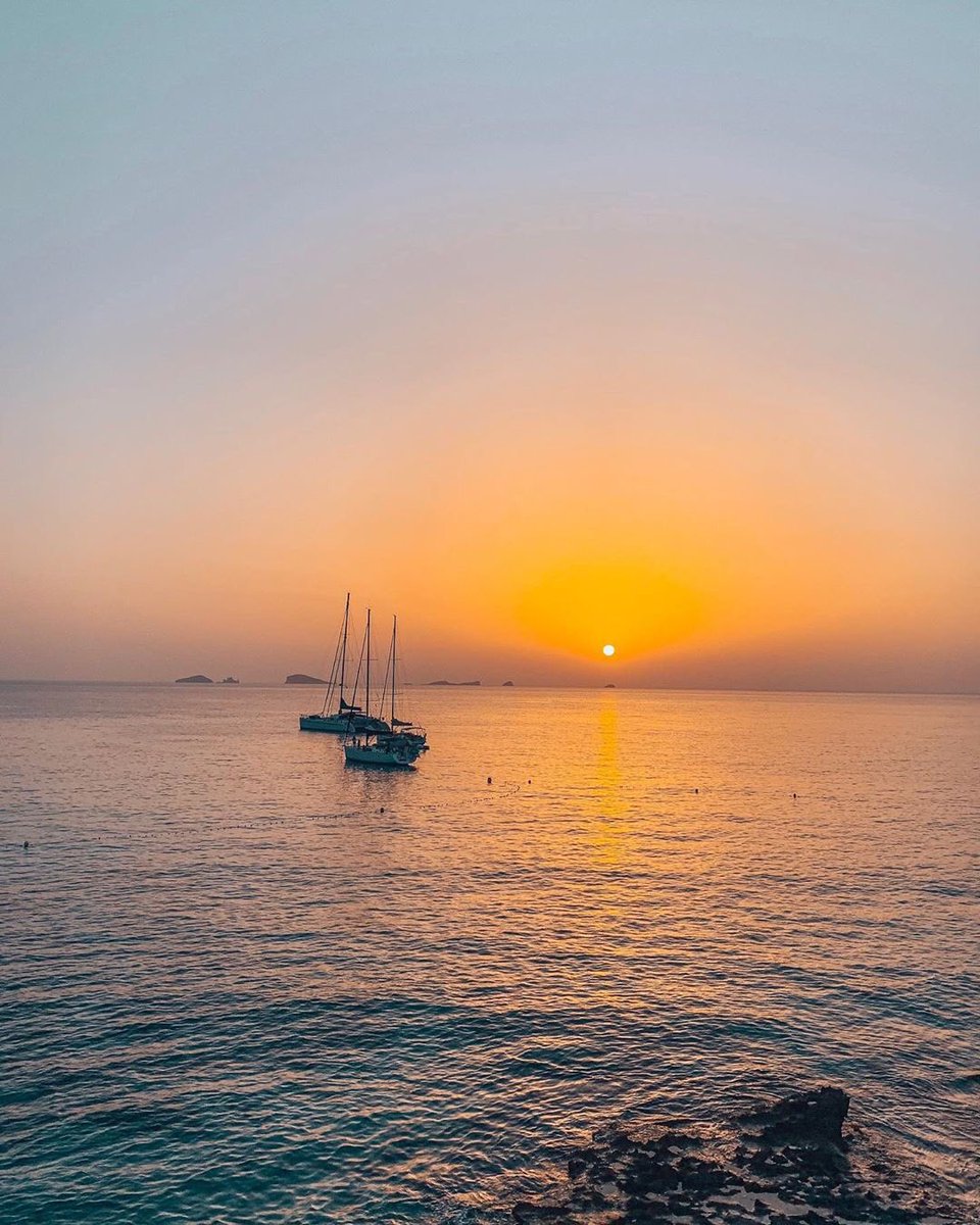 Today is glowing, enjoy it
#FridayThoughts #FridayMotivation