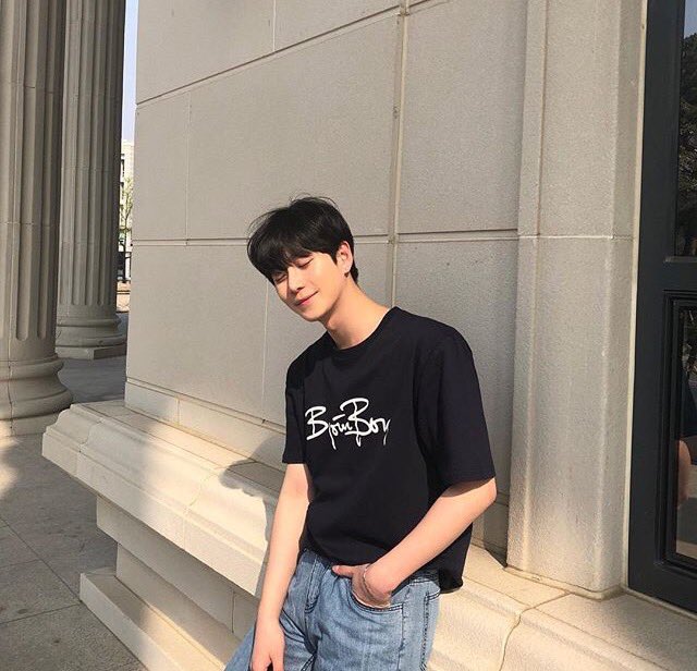 poiuyrdfghjkl's tweet photo. โสดนะครับ ไม่อยากได้พี่บ้างหรอ
❤️=dm
#บอทใหม่ #rtfordm #บอทหาทุกอย่าง #ยืมเมจforeverthing #ยืมเมจforsex https://t.co/mtqtCnrBR1