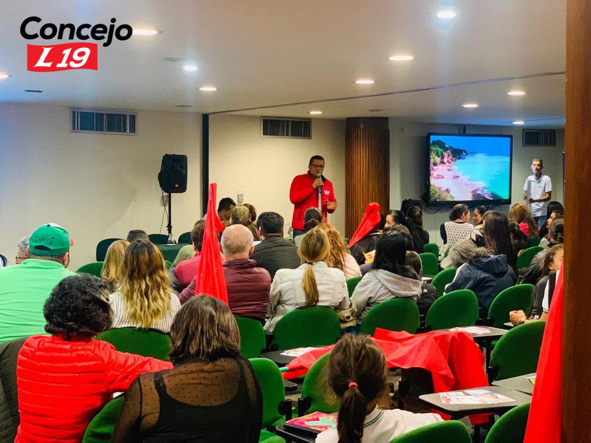 concejalhectorf's tweet photo. 𝐐𝐮𝐢𝐞𝐫𝐨 𝐥𝐨 𝐦𝐢𝐬𝐦𝐨 𝐪𝐮𝐞 𝐓ú

Votar por el #L19 es permitir que #Manizales siga recibiendo grandes beneficios, significa  pensar en una capital en donde las oportunidades no sean un asunto exclusivo para pocos y en donde nos acerquemos a la ciudad que todos queremos. https://t.co/sNNskH35NP