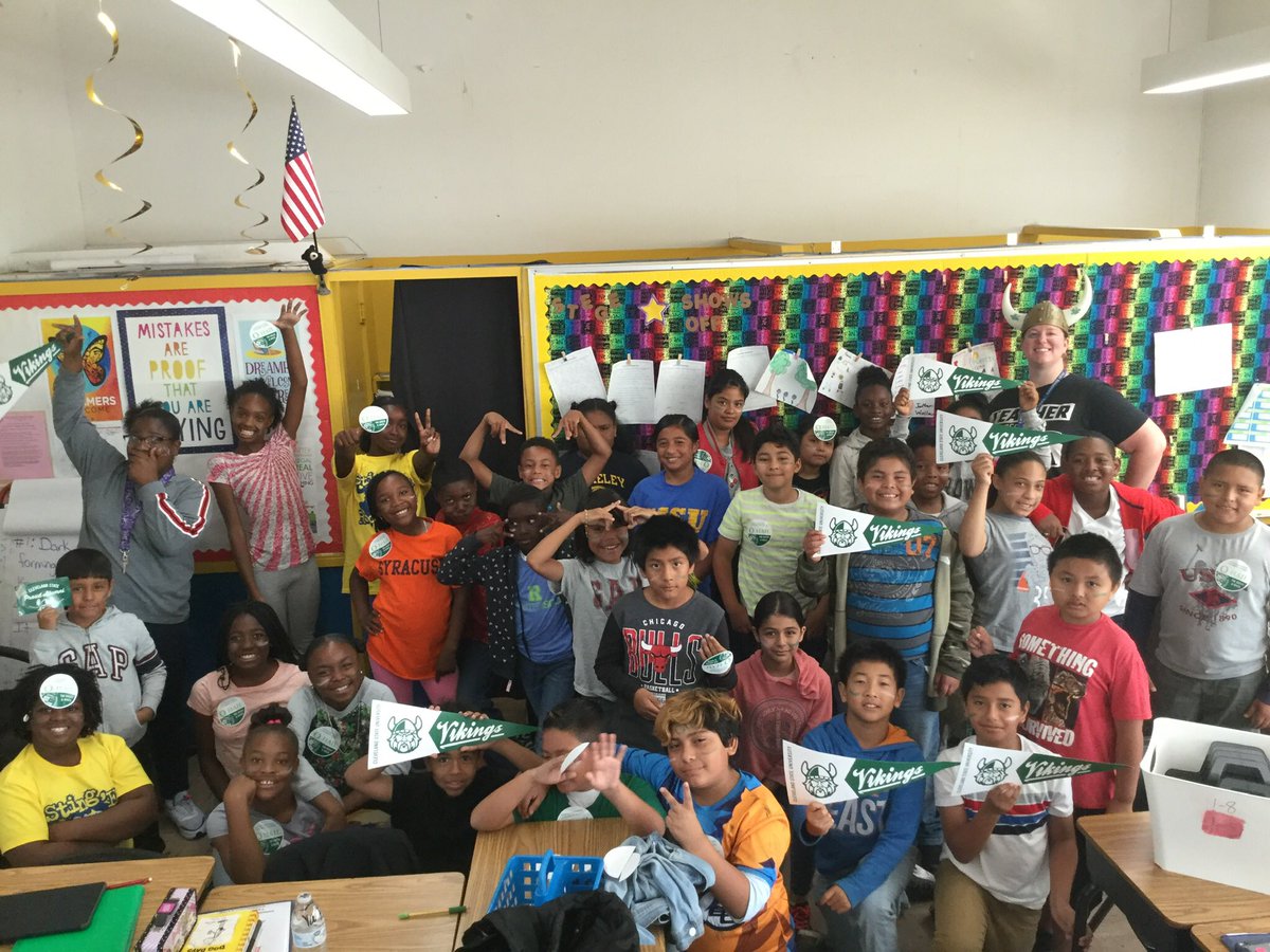 stegestars's tweet photo. Stege Stars have goals 🌟👩‍🎓👨‍🎓 happy college t-shirt day! 
#wccusd #wholechildwholecommunity #collegebound #futuregraduates https://t.co/hwdzF071xt