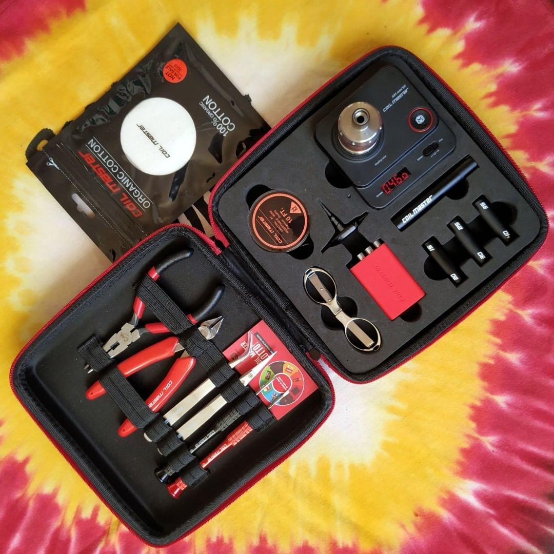 coilmasternet's tweet image. The #DIYKitV3 by #CoilMaster.🛠 
The best kit for #coilbuilder.
📷: virgiswinci
coil-master.net/product/coil-m… 
#coilbuild #vape #vaping #ecigs #vapelife #vapeon #vapefun