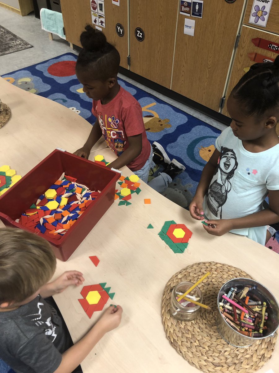 MissMetzenthin's tweet photo. Love to see the creativity and conversations during workplaces! #bridgesmathematics #doherty2020 #kindergarten https://t.co/Vcpbg12KxE