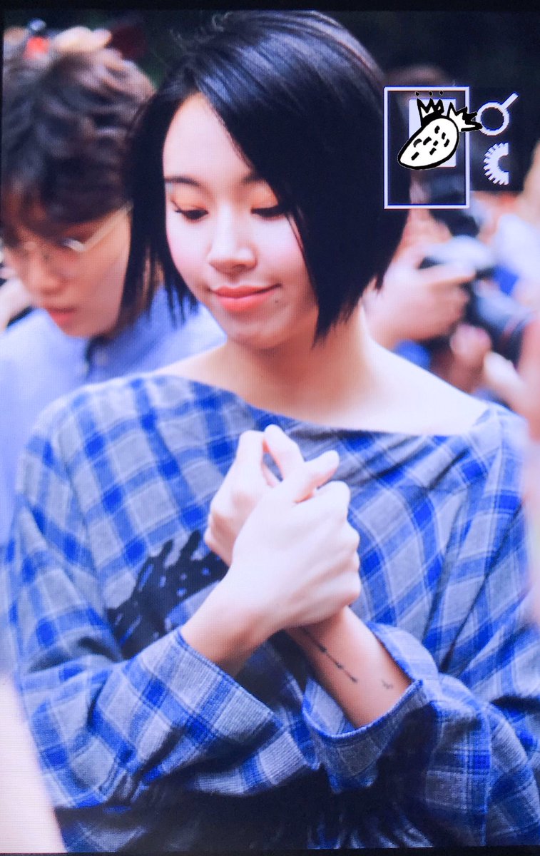 SPrincess99423's tweet photo. 190927 뮤뱅 중퇴 PREVIEW 
#트와이스 #TWICE #채영 #Chaeyoung https://t.co/GC00RivvKm