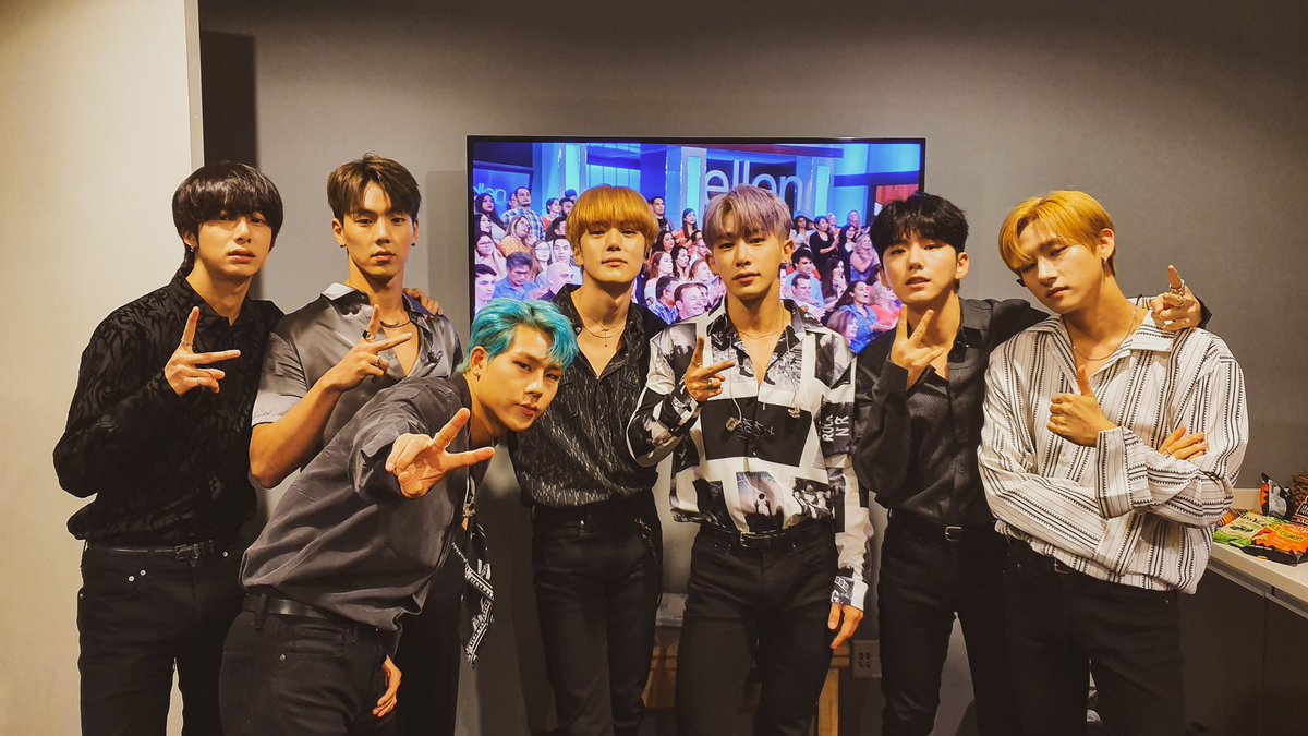 HooMonstaXBR's tweet photo. [ATUALIZAÇÃO] 26.09.19 Twitter @OfficialMonstaX 

[#MONSTA_X]  
MONSTA X The Ellen Show
@TheEllenShow

#MONSTAX #몬스타엑스 
#TheEllenShow #MONSTAXonEllen https://t.co/la6LdB78iM