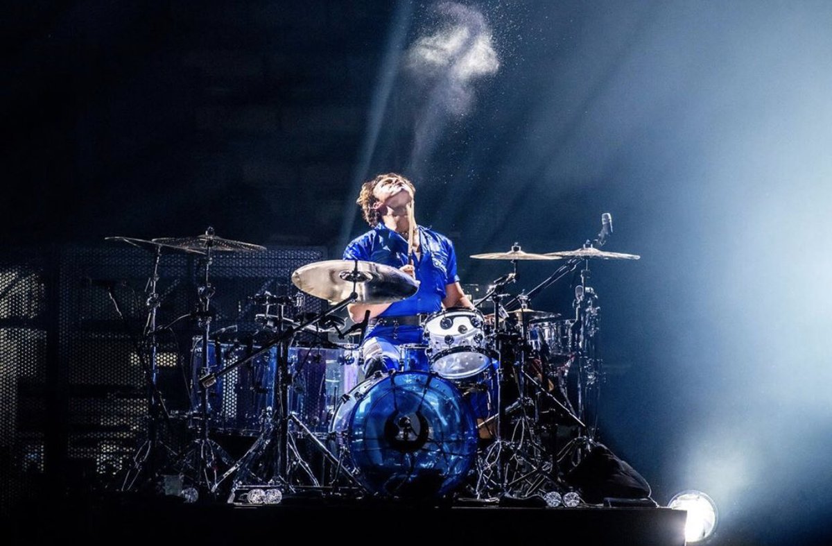 L8NGTDEVIL's tweet photo. Ashton blowing off some steam 🥵 💦
@5SOS @Ashton5SOS #WWJCincinnati #WWJTour https://t.co/wI7oN4lUS2