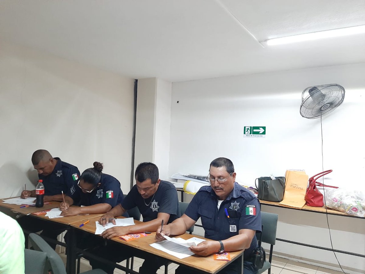 CanacoQro's tweet photo. En la evaluación #Prepol2019 en los municipios de la zona serrana, en esta ocasión visitamos #JalpandeSerra, en donde se aplico la evaluación bajo la supervisión del Coordinador #Prepol #MarioAguilar, #SheylaVelázquez y #CinthiaRamirez. @SSPMQueretaro https://t.co/nXvAoDgqDR