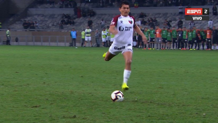 SC_ESPN's tweet photo. #SUDAMERICANAxESPN ¡PERO QUÉ CRACK QUE SOS, PULGA! https://t.co/P73tS0Efj8