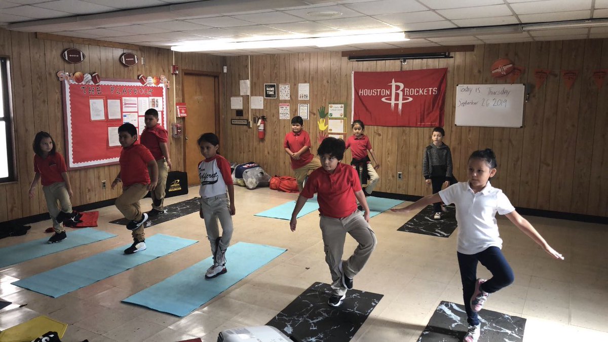 GolfcrestES's tweet photo. CAn you sAy YOGA? @GolfcrestES we cAn becAuse we Are on our wAy to An A!! Mind! Body! Spirit! @NicoleMooreHisd @Erwin_Garcia_ https://t.co/kbouzVEFkG