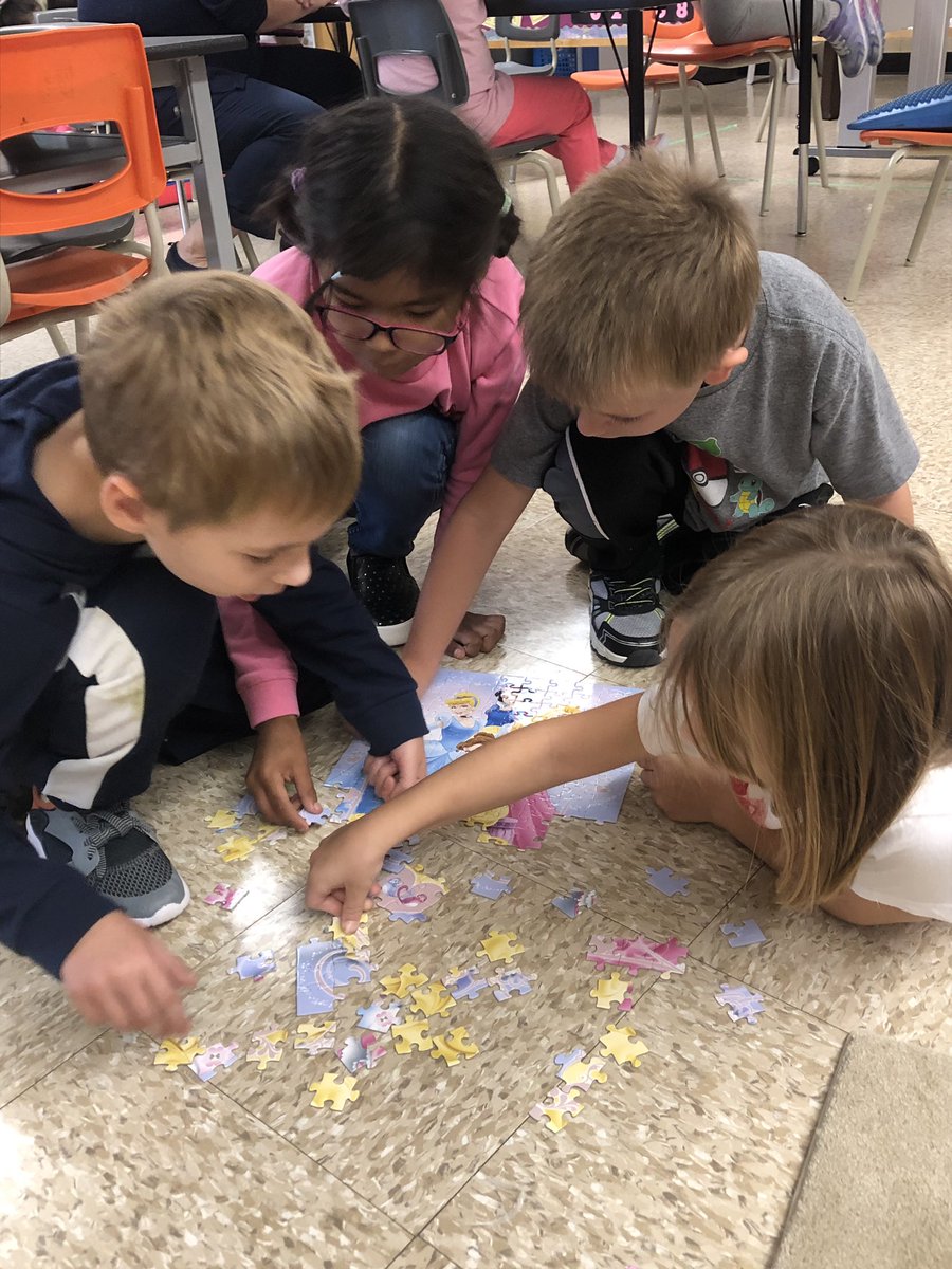 Mrs_Ps_class's tweet image. #SoftEntry is a great way to start our day. @tbc_schools  @TBCDSB_Hornets @OECTAProv