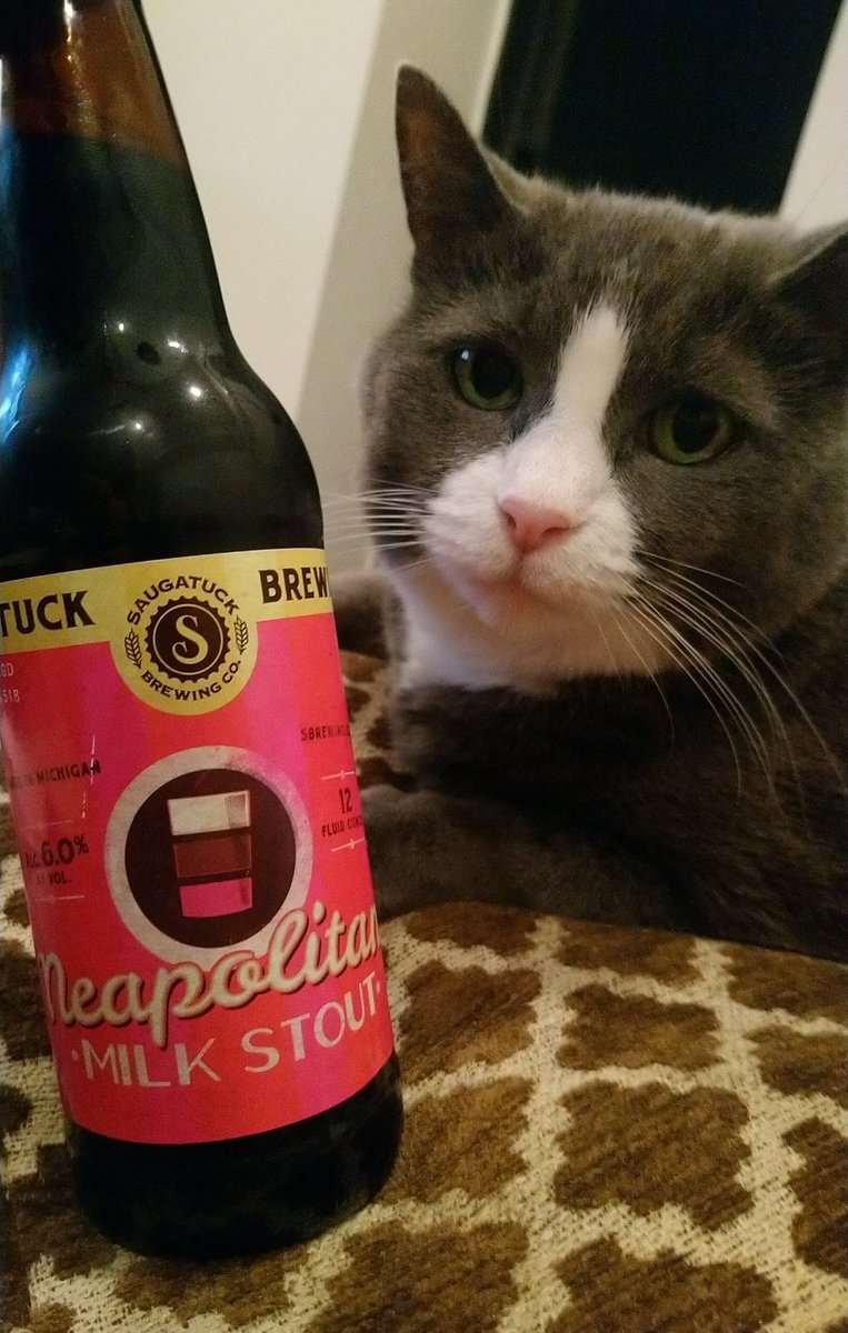 herooine's tweet photo. Jet and I have our rally beers!!!
#penisface https://t.co/KkUdUWX5Bg
