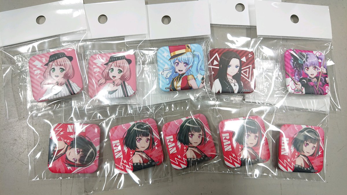 バンドリより 韓国カフェ 缶バッジ 「上原ひまり、松原花音、レイヤ