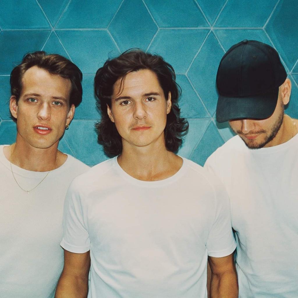 LukasGrahamCR's tweet photo. Boys are back! 🤪♥️ @LukasGraham @LoveStick_ @MagnumOnPhire https://t.co/w6qdhaCkyx