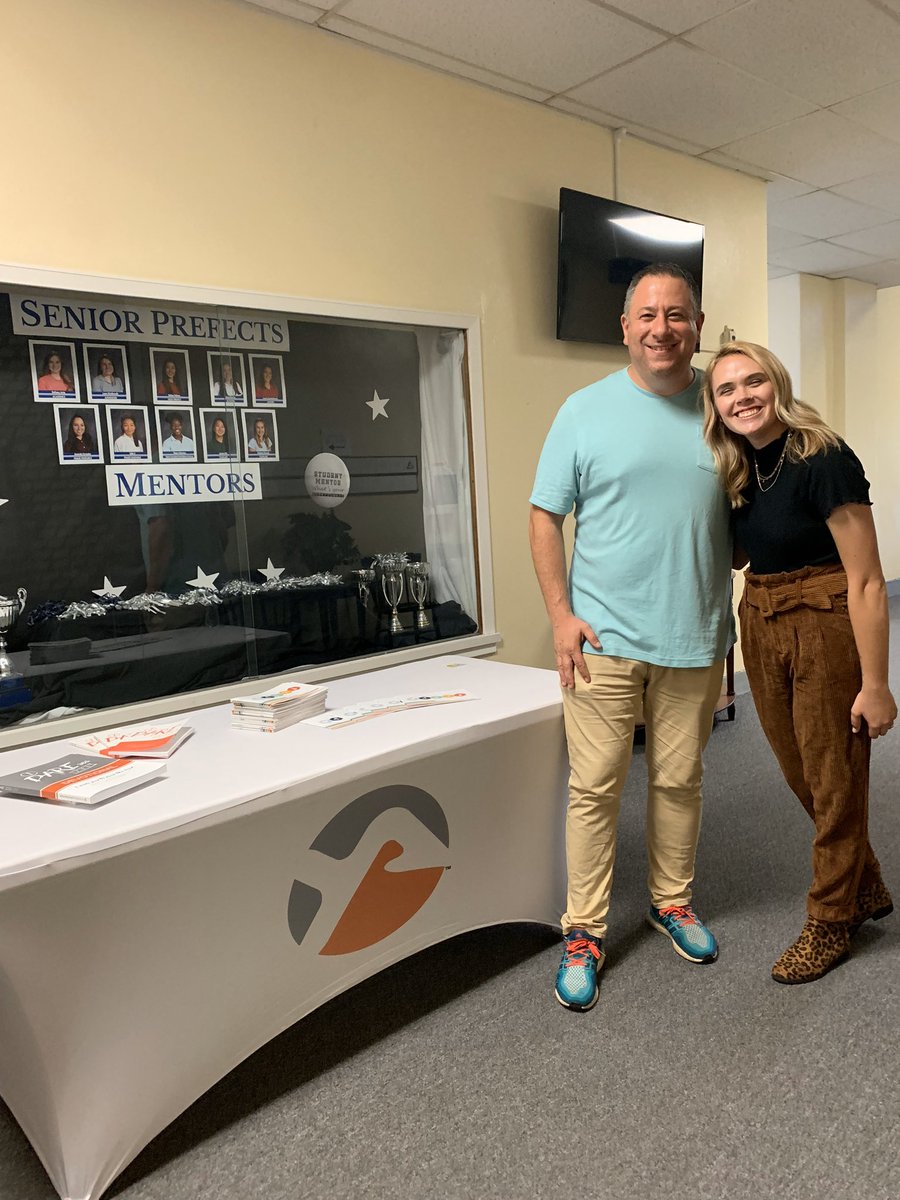 JohnGinnan's tweet photo. #LaunchNightLive was born! 50 students from 10 churches &amp; 24 schools made commitments to start a movement on their school campus!

Huge thanks to @AdamWilliams95 &amp; @claimyourcampus @kaitlynivancic &amp; Buffalo Niagara area leaders who #shapeageneration of #studentsreachingstudents! https://t.co/fojwejtsTI