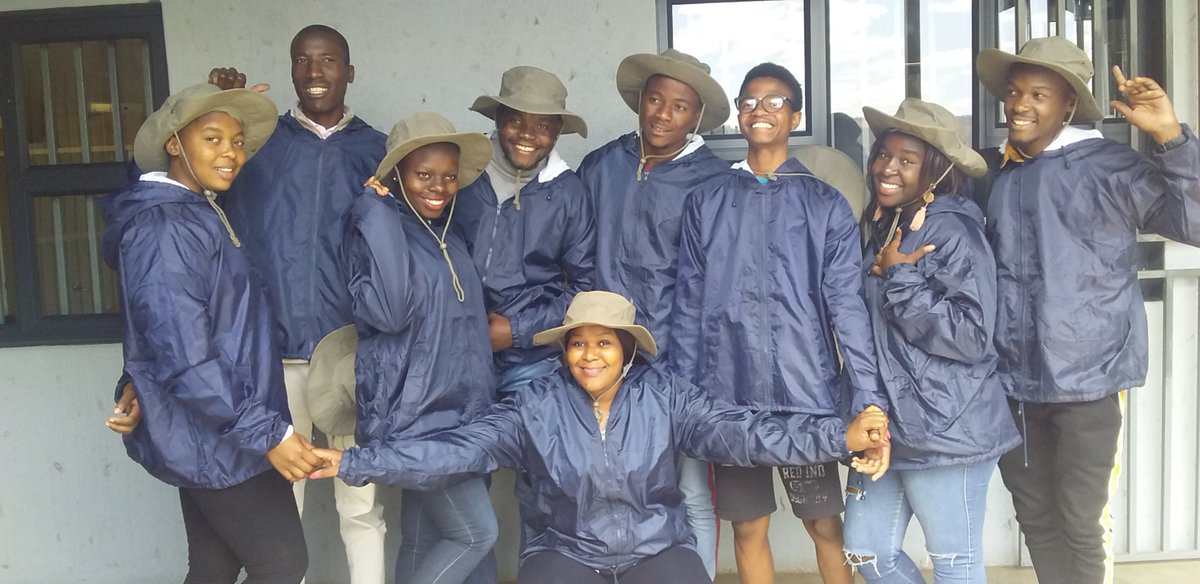 Sbu_20's tweet photo. Ready to go into the bush whatever  the condition. @GwfOnline #EconomyofWildlife https://t.co/Omzn1rLJqA
