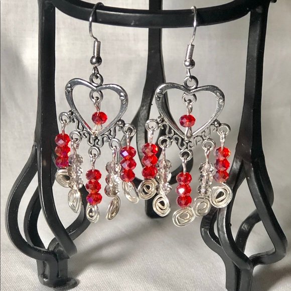 WandaCo87259801's tweet photo. So good I had to share! Check out all the items I'm loving on @Poshmarkapp from @kt777fe #poshmark #fashion #style #shopmycloset #lillap #handcrafted #ultrapink: https://t.co/uIcf1XLkot https://t.co/qdgiAOoEjp