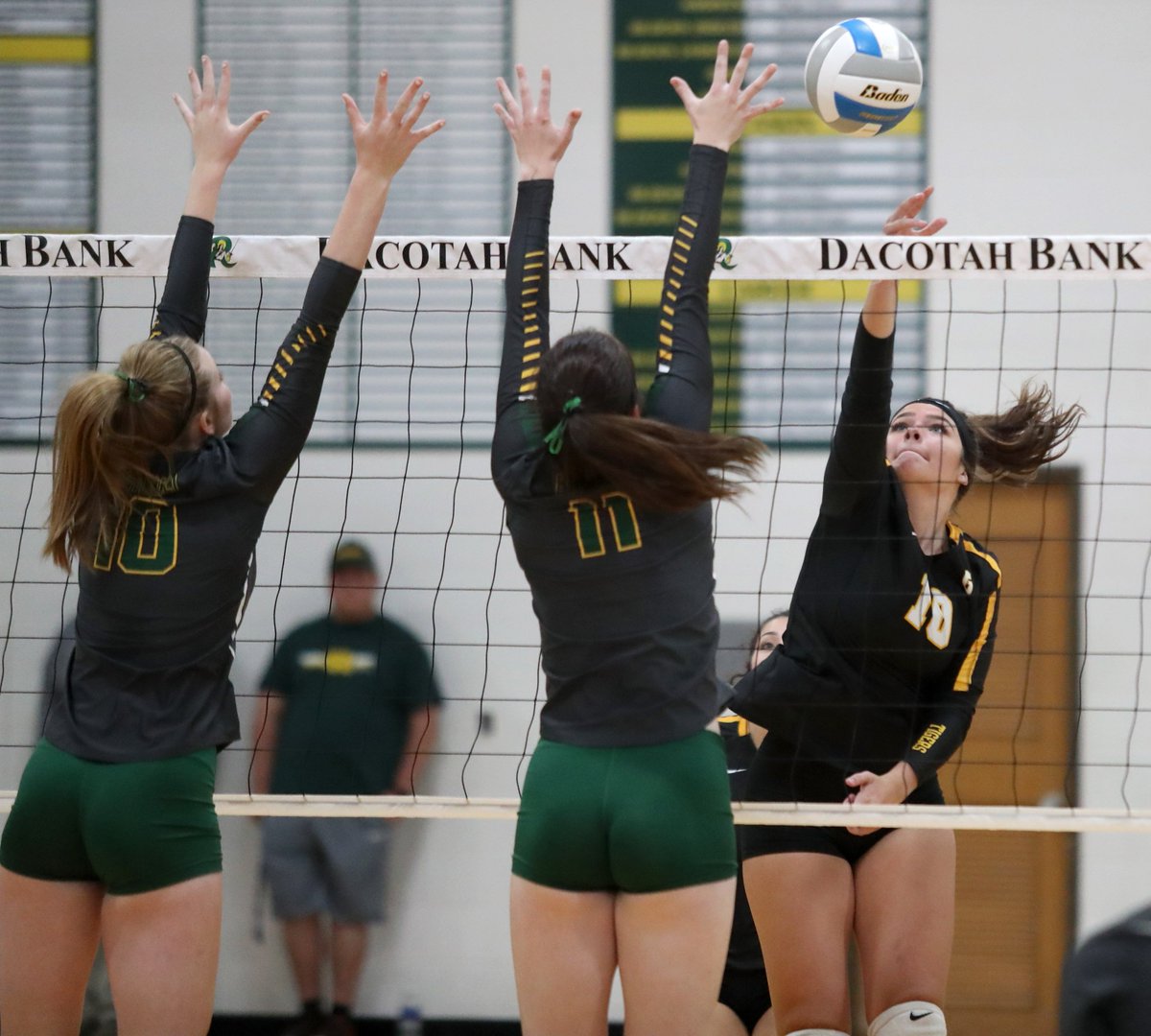 JDavis_ExPhotog's tweet photo. The @AberRoncalli @CavalierVolley1 lost to Groton 3-1 Thursday night. https://t.co/muE1R2M0Ua https://t.co/tYTpFJZd0p