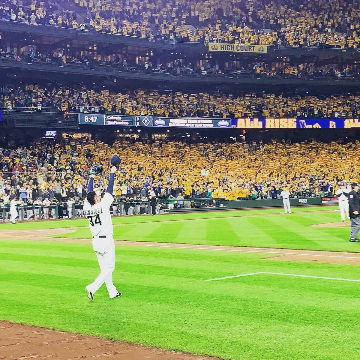 Mike_Ferguson's tweet photo. One of my all-time favorite athletes. 👑 Félix @RealKingFelix  Thank you for everything you gave this team and city. #seattleicon #KingFelix https://t.co/3Goexo84D9