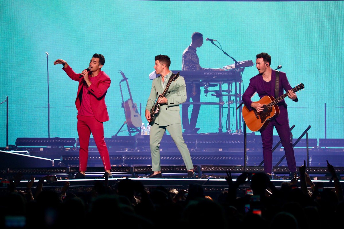 ToyotaCenter's tweet photo. The comeback was worth the wait @jonasbrothers!

📸 @trishbadger https://t.co/sahweCE2ci