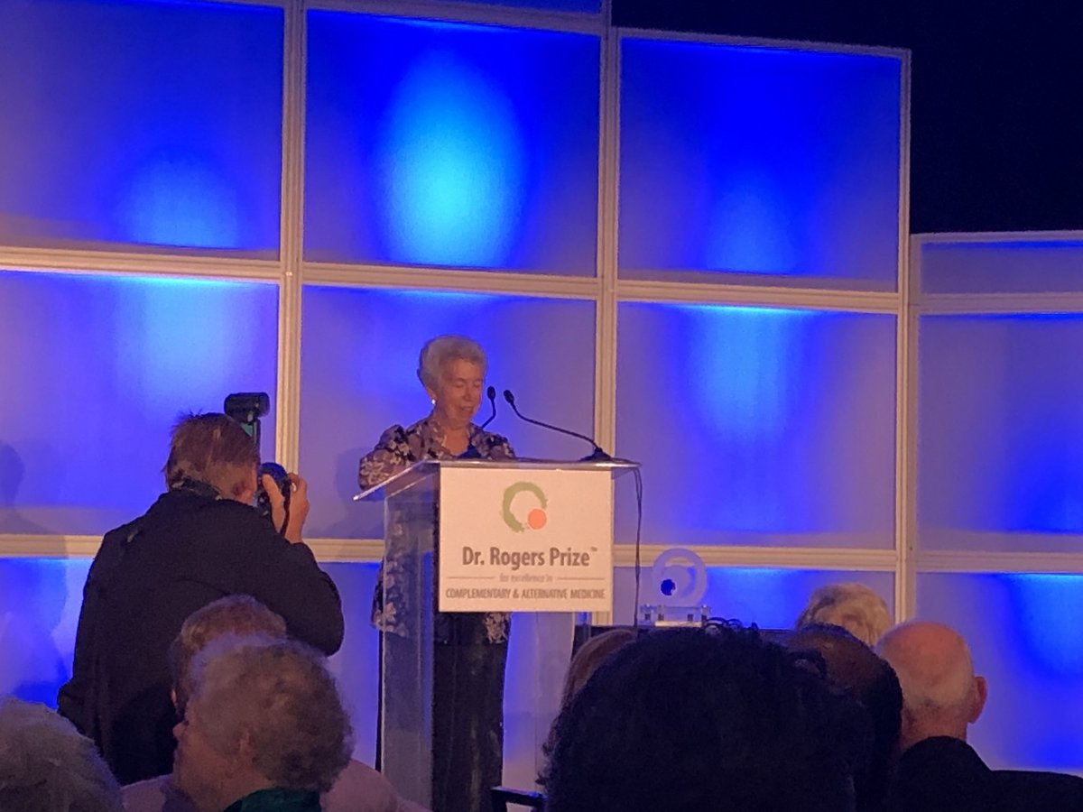 Linda_E_Carlson's tweet photo. Wow! So happy that Dr. Bonnie Kaplan won the 2019 Dr. Rogers Prize in CAM. Her I donโt mind losing to at all! #19DRP https://t.co/HOdIRkxyCO