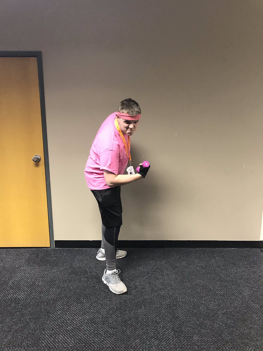 HuronStuCo's tweet photo. more pics ! 🐯 #hurontigers #HHSGotTheBeat https://t.co/oHbenvNdRf