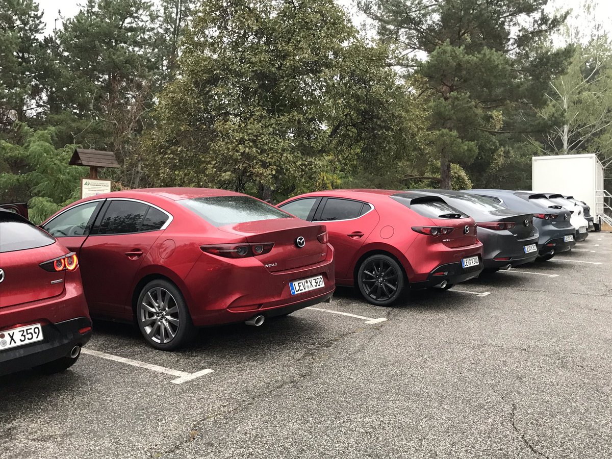 El motor Skyactiv-X de <a href="/MazdaEspana/">Mazda España</a> utiliza una mezcla hasta 3 veces más pobre que un motor convencional. <a href="/foroCX3/">Foro Mazda CX-3</a> <a href="/ClubCX5/">Club Mazda CX-5</a> <a href="/MX5ZONE/">Club Mazda MX5 Spain</a> @ClubMiata_Es <a href="/MiataPasion/">Miata Pasion</a>
