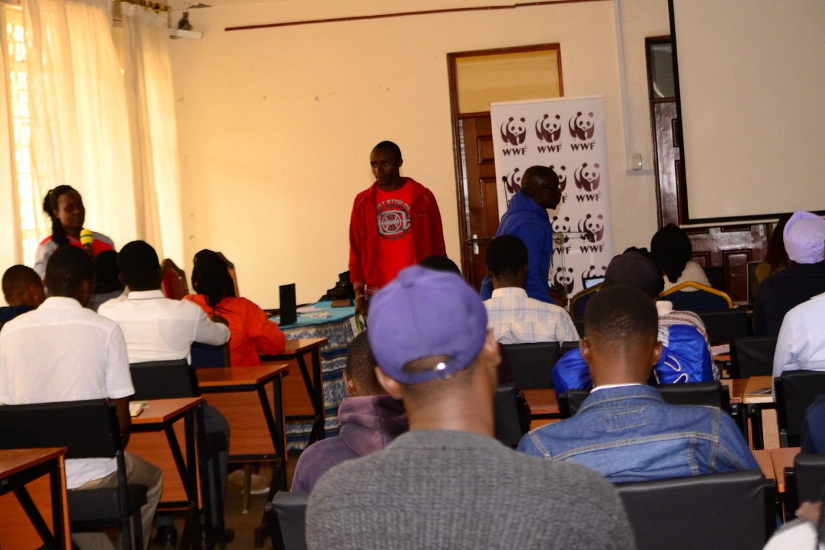 kunec250's tweet photo. #GreenWeek2019 
Do you practice responsible consumption and production? we had an interesting session with @wwf_kenya we engaged  in discussions about sustainability and importance of conserving world's biological diversity @WWF_Kenya @GGI_Kenya @KIUESA @Environment_Ke https://t.co/yZqDHfnFHW