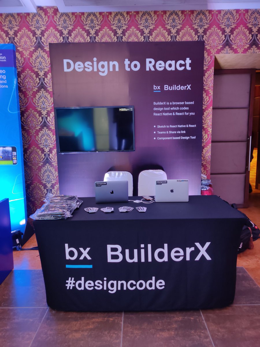 BuilderX's tweet image. Come and say Hi👋🏻 to the #designcode team at @react_india