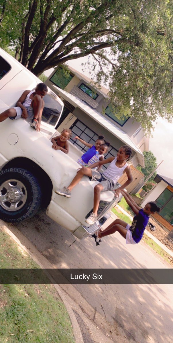 keewilson2's tweet photo. Whoever would of thought I’ll have 6 kids? 11,10,8,4,3,&amp;2 🥰 https://t.co/4Z1zdbwFcV