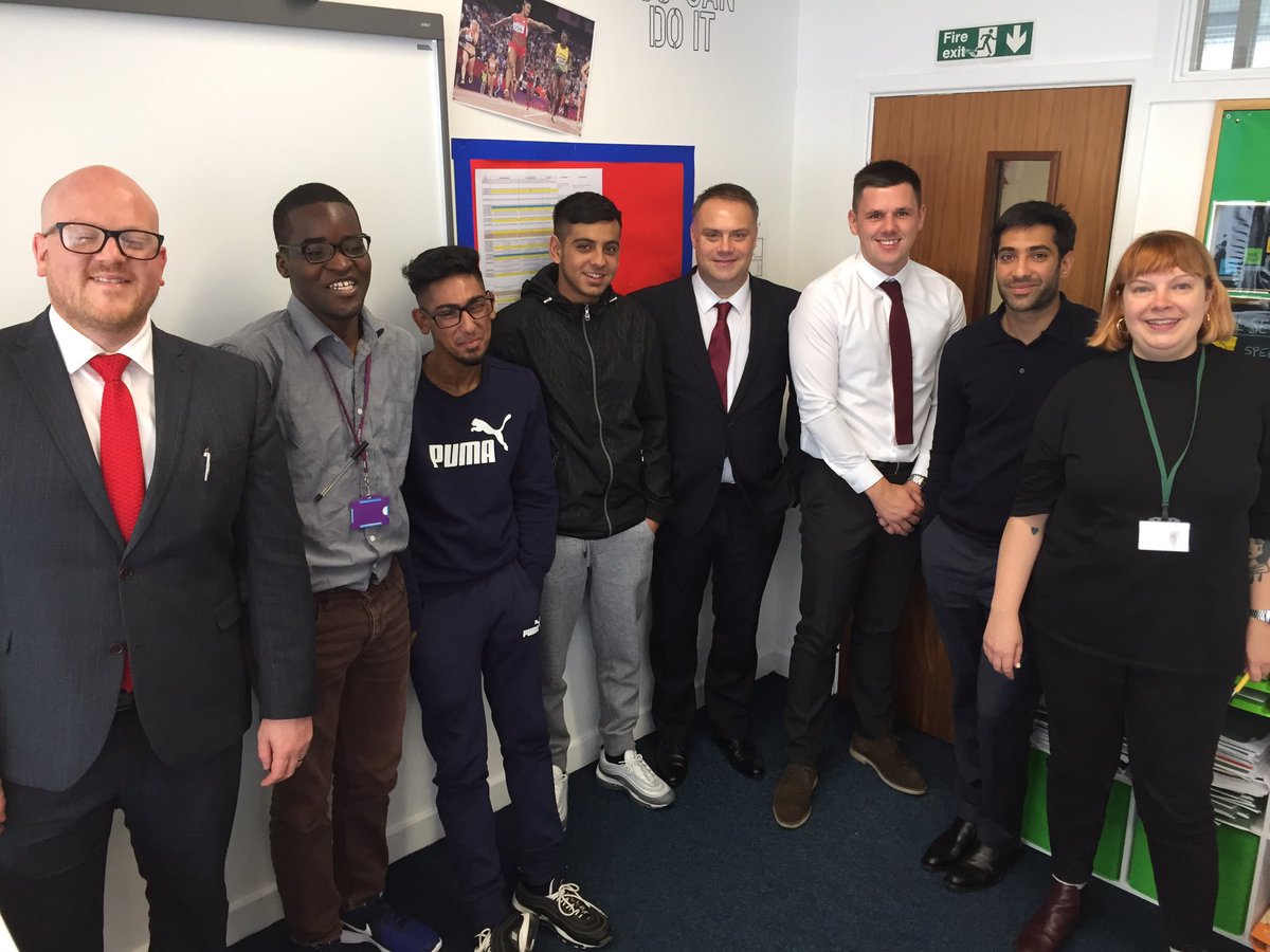 BarnardosNews's tweet photo. A huge thank you to @santanderuk for helping to deliver workshops to young people on how to protect themselves from fraud and scams.
18-year-old Abraham said “I’ve learned lots about how to stay safe online from scammers”
@santanderuknews https://t.co/2FQcGJeIFV