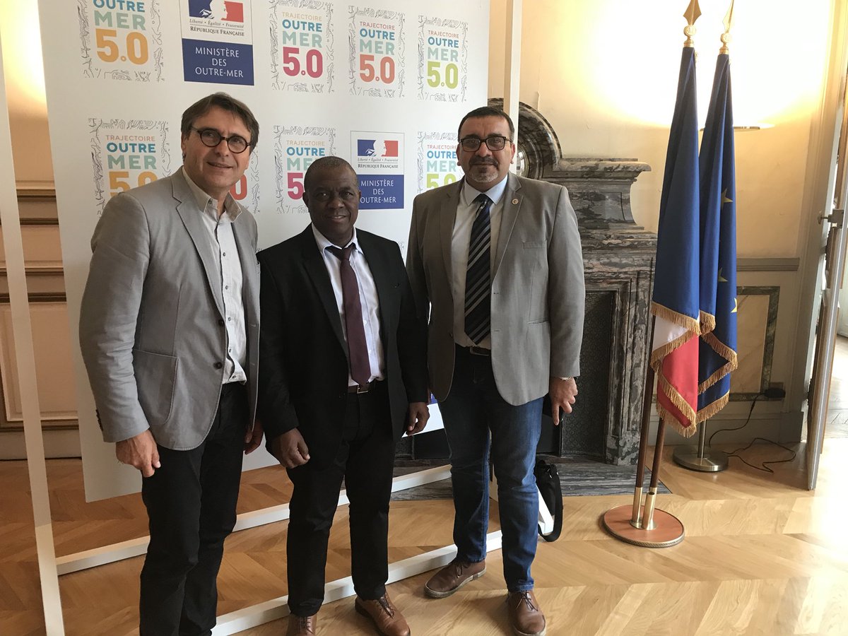 FESP_SERVICES's tweet image. Audition au #ministère de l’#Outremer de la @CCIReunion et @FESP_SERVICES pour les constats et propositions d’action de développement économique sur l’île - #sapom 
#sap  #fesp #IledelaReunion #CCI #emploi #servicesalapersonne #ambition