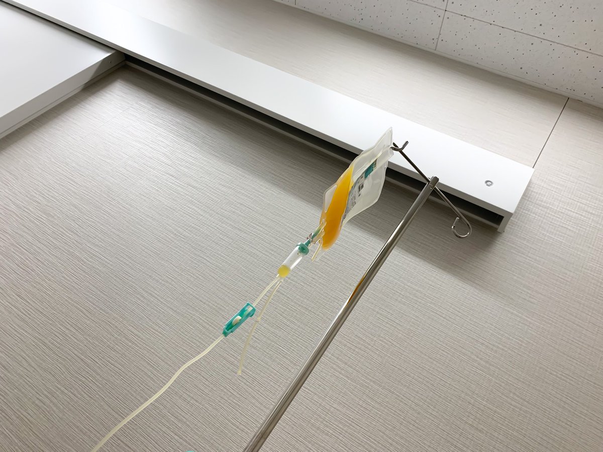 shoyaskmt's tweet photo. 今日は輸血で新病棟に来てます。
移植の準備何したらいいか聞いたら、半年〜1年の入院に備えて、体力と気力を付けることだって!
あと1ヶ月ちょっと。やりたい事全部しよう!
会いたい人に会おう!
※ただし行動範囲は限られる
#骨髄移植
#再生不良性貧血貧血
#EndAA https://t.co/1YNlt9xnq2