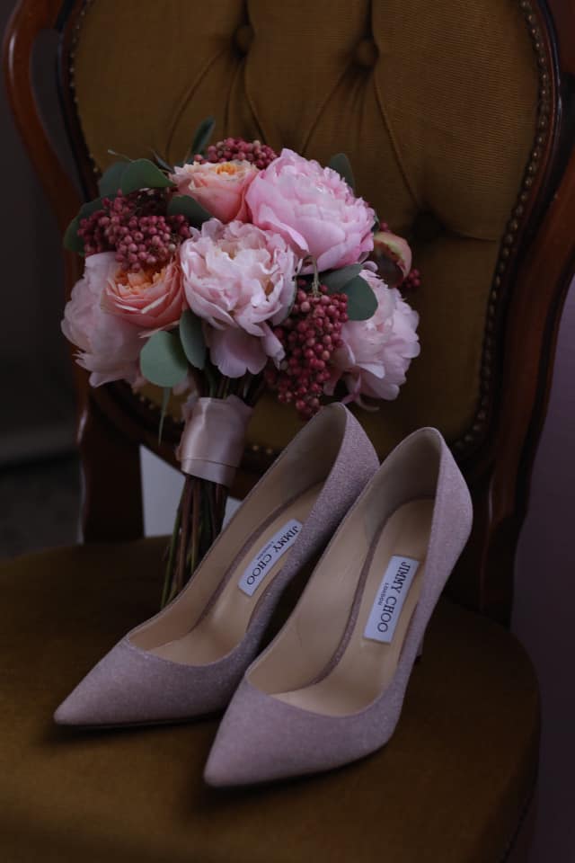 AtelierPantheon's tweet photo. "E il vero #amore può nascondersi, confondersi, ma non può perdersi mai, sempre e per sempre dalla stessa parte mi troverai."

Wedding Ester &amp; Tommaso

Dress Atelier Pantheon
Photo Oh Happy day
Location Villa relais imperatrice
Shoes @jimmychoo 

#wedding #matrimonio #sposi https://t.co/DiH1C4px15