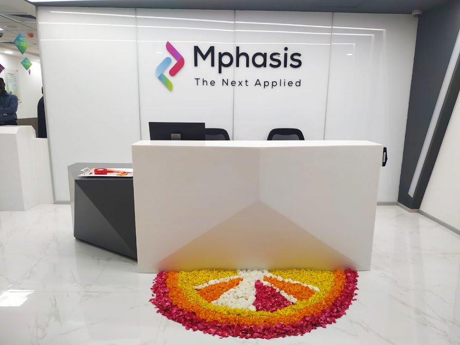 nitinrakesh's tweet photo. I would like to thank the Honourable IT minister @KTRTRS for his continued support in @Mphasis’s growth and for joining us today at the opening of our second center in Hyderabad. Looking forward to expanding our footprint and pushing the boundaries of innovation. #applythenext https://t.co/3Jr8gCGa2S
