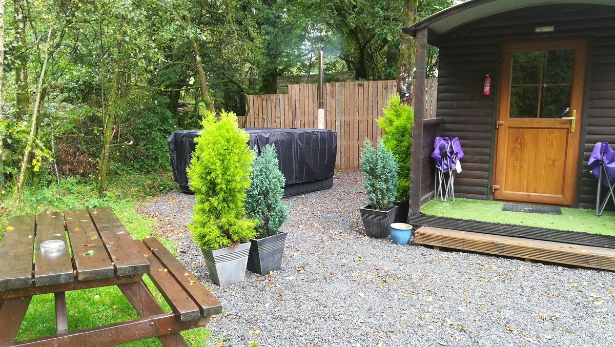 UGPods's tweet photo. What a year at bryncoch glamping site. https://t.co/kRBvWYEPeR  We have been  so buisy with all our glamping pods and hot tubs from https://t.co/5aA4B7tOzO.  we are now top  on tripadvisor, google and many more all down to customer service over 14 years In the industry. https://t.co/1GG83F7d5d