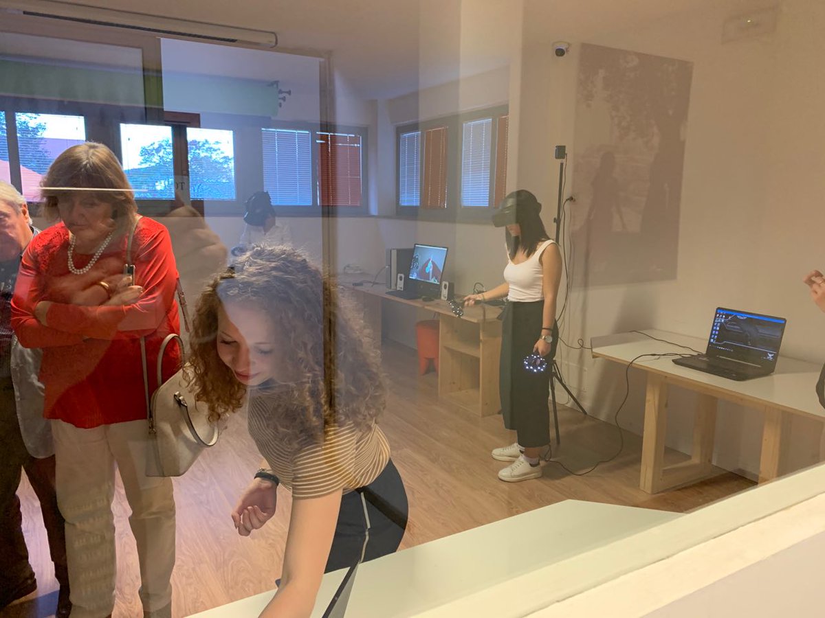 crowddreams's tweet photo. 26.09.2019 Nasce il CRHACK LAB FOLIGNO 4D,
una #organizzazionedivolontariato che offre ai giovani l'uso di un #laboratoriohitech e #lesperienza multidisciplinare dei propri fondatori, per esplorare insieme la nuova #dimensione del #digitale.

#StayTuned https://t.co/TH6hNNjowy