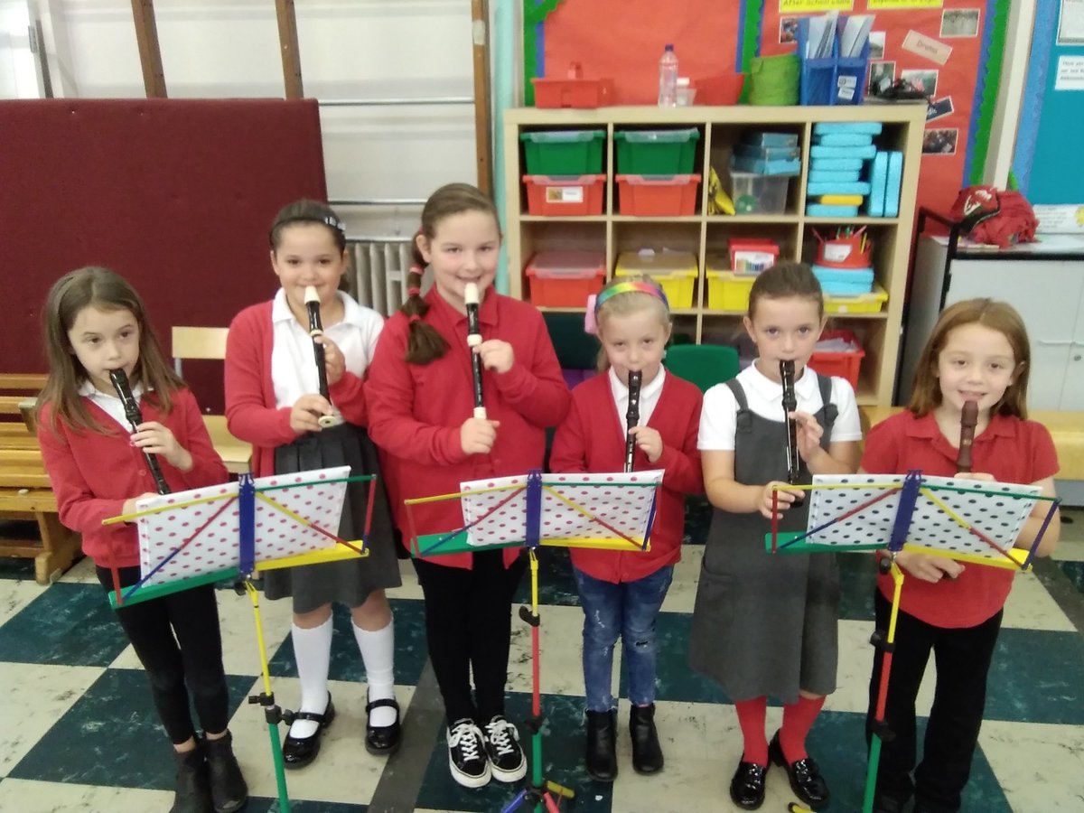 CraigfelenP's tweet photo. Our year two recorder group performed in front of assembly for the first time today! They were fantastic! Well done girls! #cfpmus https://t.co/l2Z9lzkeyz