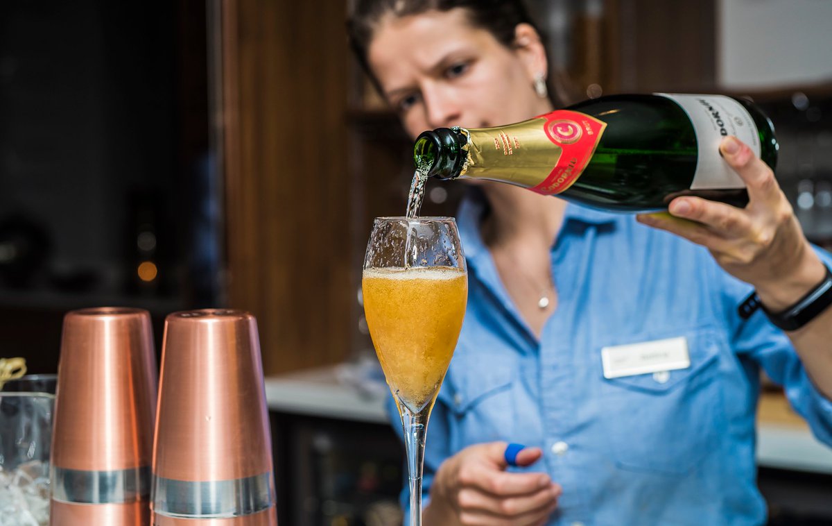 LanternRoomEdi's tweet photo. It's noon on Friday which means we are gearing up for the weekend. Bettina is ready to mix up your perfect cocktail. See you soon! #Edinburgh #Cocktails https://t.co/iI8lzwshyQ
