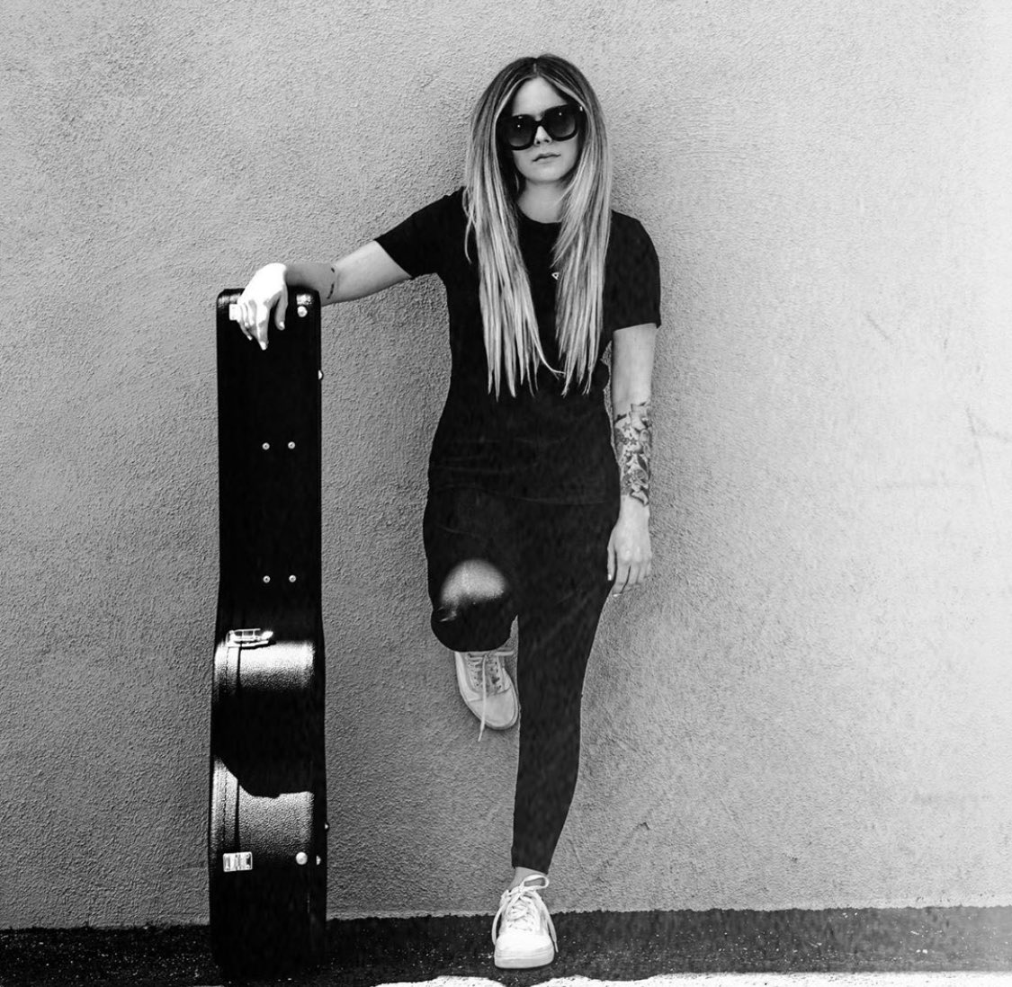 HAPPY BIRTHDAY AVRIL LAVIGNE!         