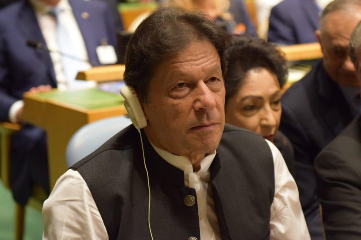 ‘I’ve tried my best for Kashmir,’ said Imran Khan, last night.

70 engagements in 7 days! 

I’m half his age but exhausted just from covering him this week. 

If anyone thinks he’ll give up, they don’t know Khan. He’ll rest when Kashmir can rest

#ImranKhanVoiceOfKashmir