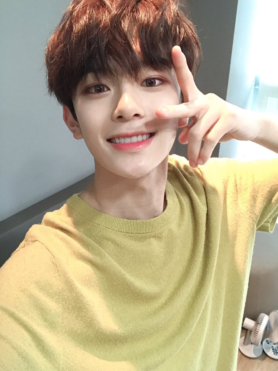 by_verivery's tweet photo. [#강민]
베러~~ 모하고 있어요 !?!?
베러가 보고싶어요 ㅠㅠ
#VERIVERY #베리베리 #베러 #보고싶어요 !! https://t.co/E3tpLdAIaD