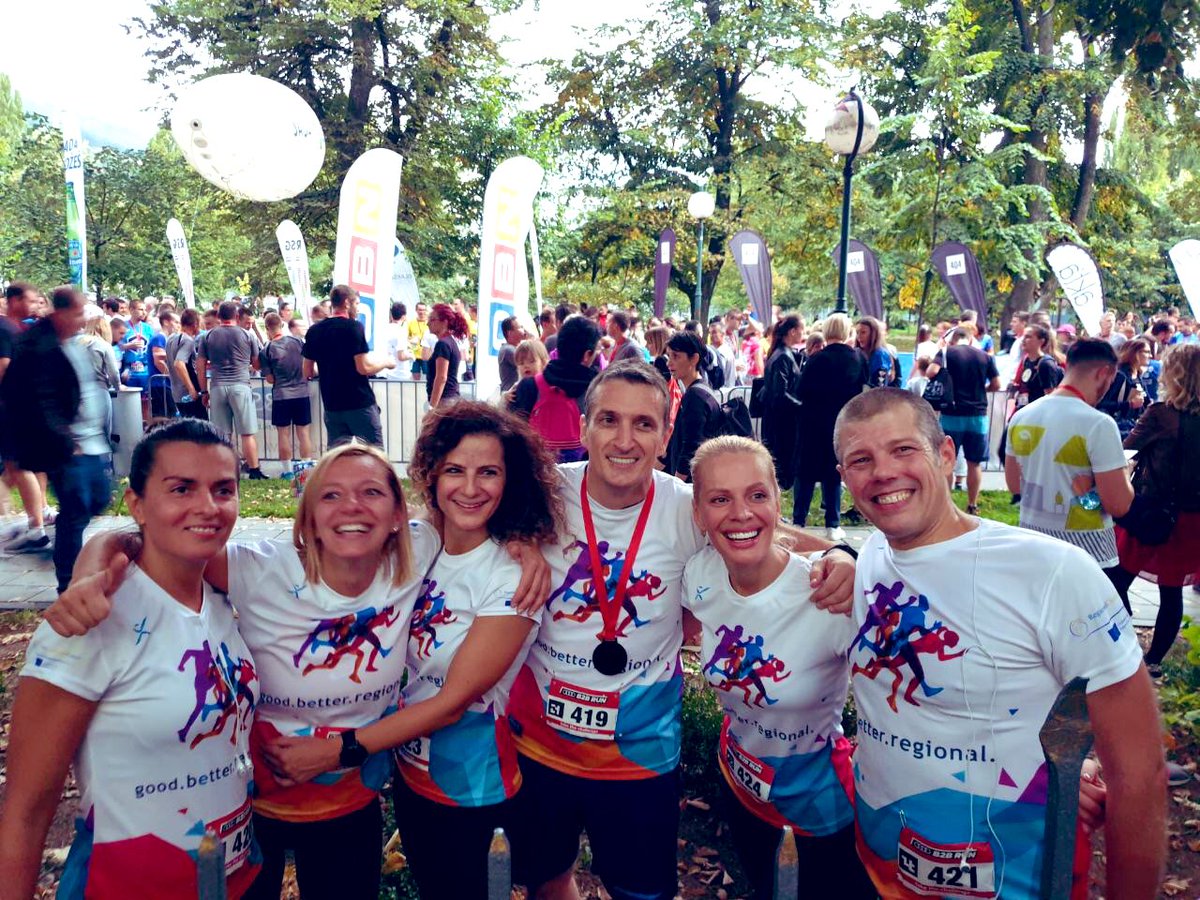 dragana_djurica's tweet photo. Awesome run, awesome score, awesome experience, awesome people! Thank you my teammates, thank you Sarajevo! #poweredbyrcc #5km #B2Brun #sarajevo https://t.co/XwiMFj5m4Z