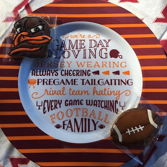 TCuppCookies's tweet photo. Go Hokies!!! https://t.co/VCYQHVWQpy https://t.co/qyKxRYiz4g