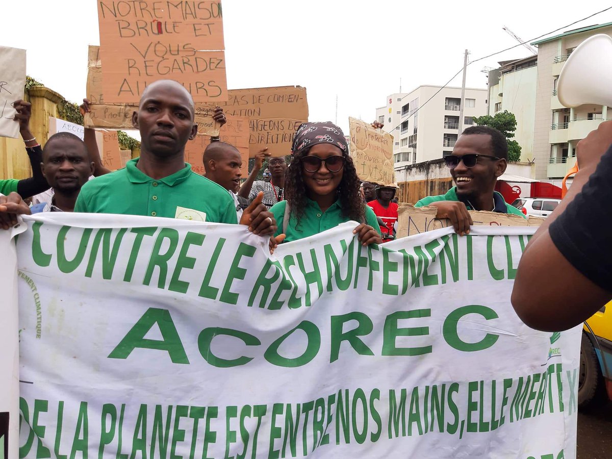 BaldeBhk's tweet photo. @ACORECGN Une participation de l'ONG #ACOREC à la marche mondiale pour le climat.
#Notre Planète est menacée il est temps d'agir.
#Nous sommes des volontaires, on s'engage pour le climat.
#ACOREC,
#CIPAD,
#PRONG. https://t.co/ZCA10RLGvb