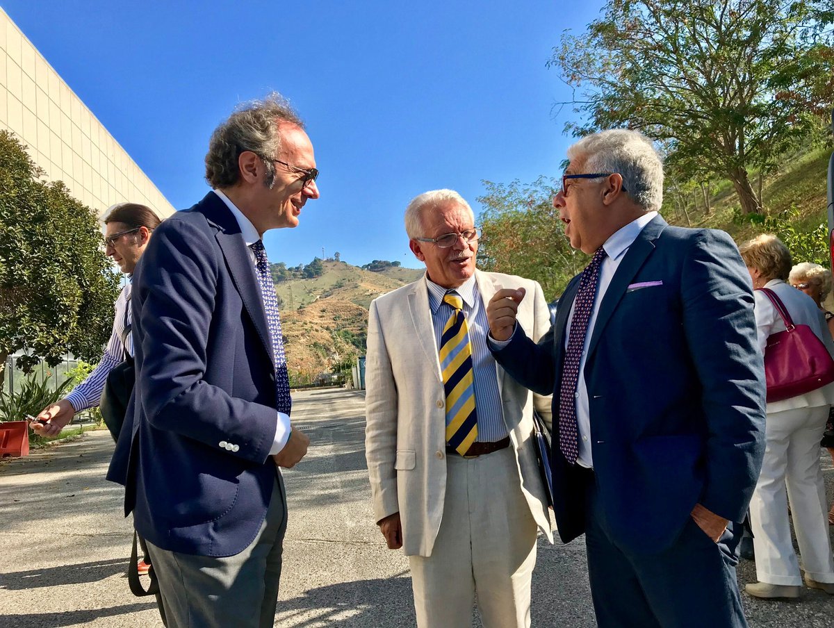GiuseppeNucer15's tweet photo. Siamo uomini del fare e ci candidiamo a risollevare la nostra #Calabria che ha tutte le capacità per rialzarsi dopo essere stata affossata da classi dirigenti non all'altezza.

#LaCalabriaCheVogliamo #PuraForteNuova https://t.co/QjFPv6FG5L