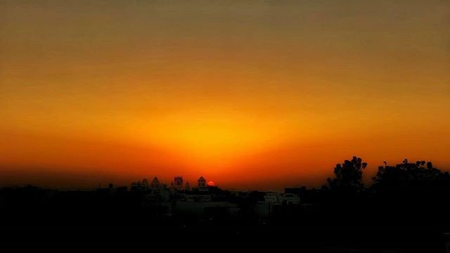 carin_jungmann's tweet photo. Reposting @dktech13:
Random sunset
.
.
.
.
.
.
#shotononeplus #Sunset #Sunsets #Sunset_madness #Sunsetlovers #Sunsetporn #Sunsetniper #Sunset_pics #Sunset_hub #Sunsethunter #Sunsets_captures #Vsco #Vscocam #Photooftheday #Nature #Photograph #Photographier #Instasunset https://t.co/QV8qI3fuYy