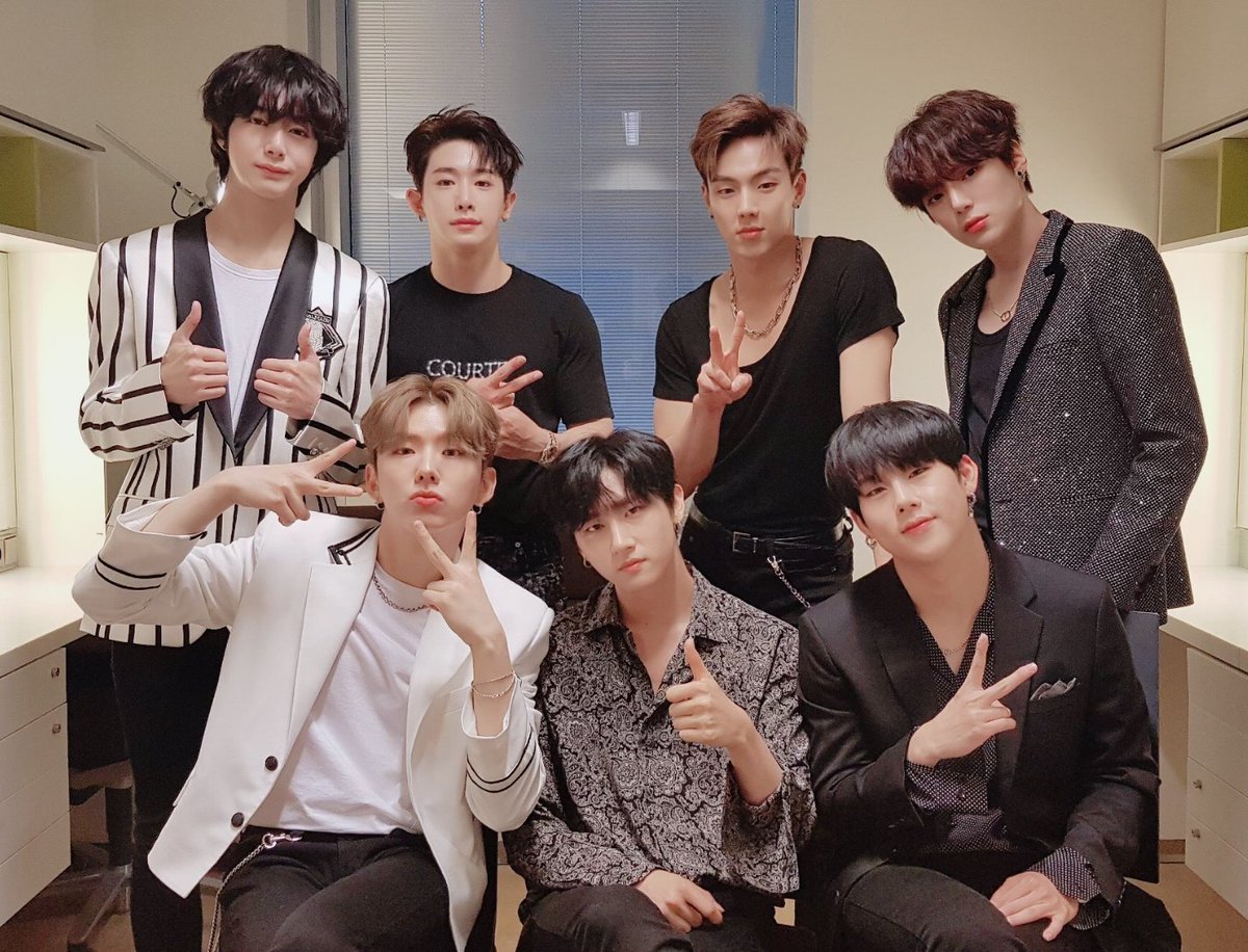 KarlaMonx's tweet photo. @radiodisney @OfficialMonstaX You said it yourself😊💘 WHO DO U LOVE? by @OfficialMonstaX👌 it's a amazing song ♪♡

#MONSTA_X #MONSTAX #몬스타엑스 #HBDMONBEBE #MonstaXonEllen #AlwaysByMonstaXSide #LoveU #WHODOULOVE https://t.co/qGxgM8DnHG