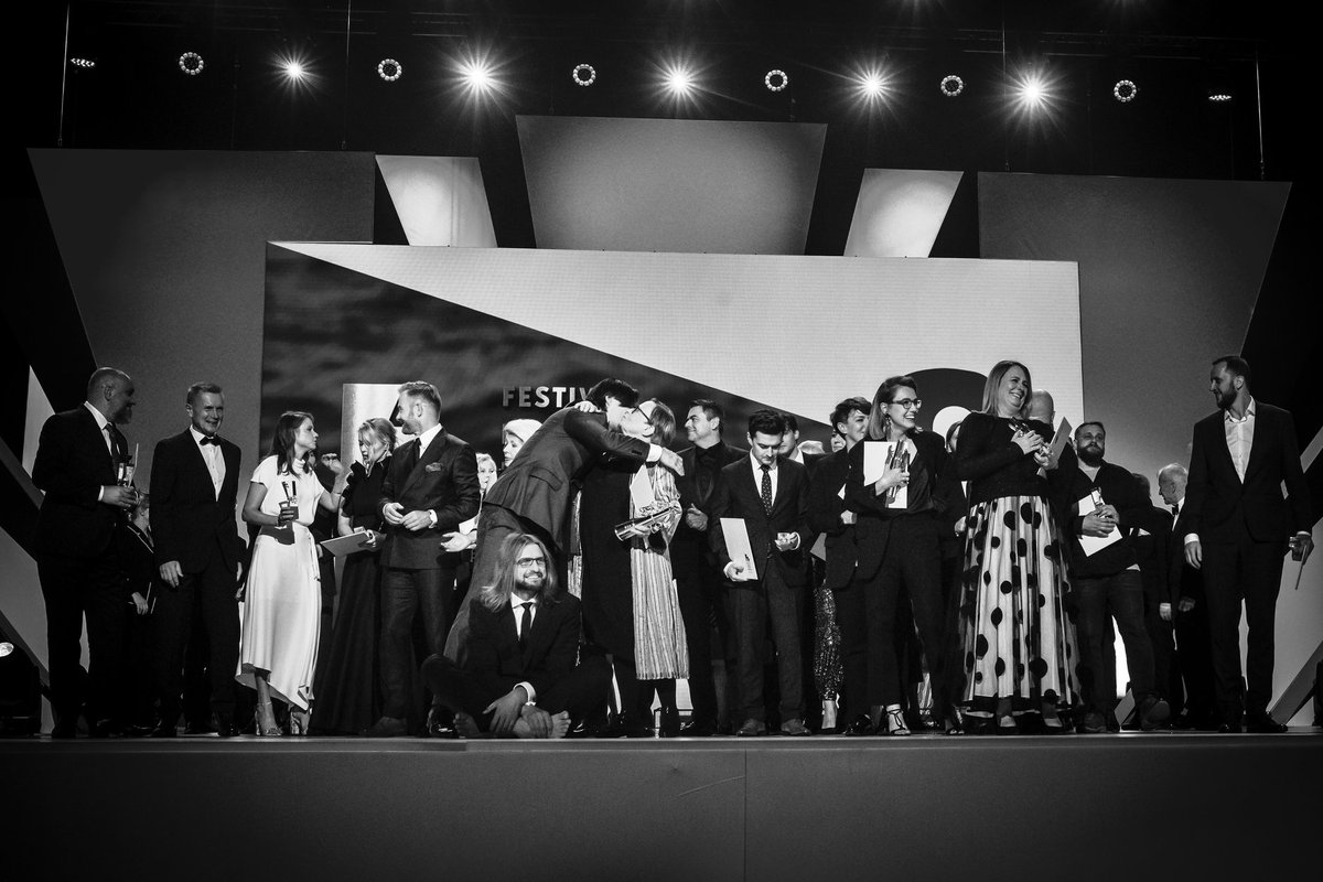 filmsfrompoland's tweet photo. Na profilach @FPFFGdynia na Facebooku i Instagramie znajdziecie zdjęcia zza kulis z Gali Wręczenia Nagród 44. FPFF.
Autorką zdjęć jest Anna Rezulak.
#44FPFF #Gdynia #zakulisami #zzakulis #backstage https://t.co/UOdUrDEwp9