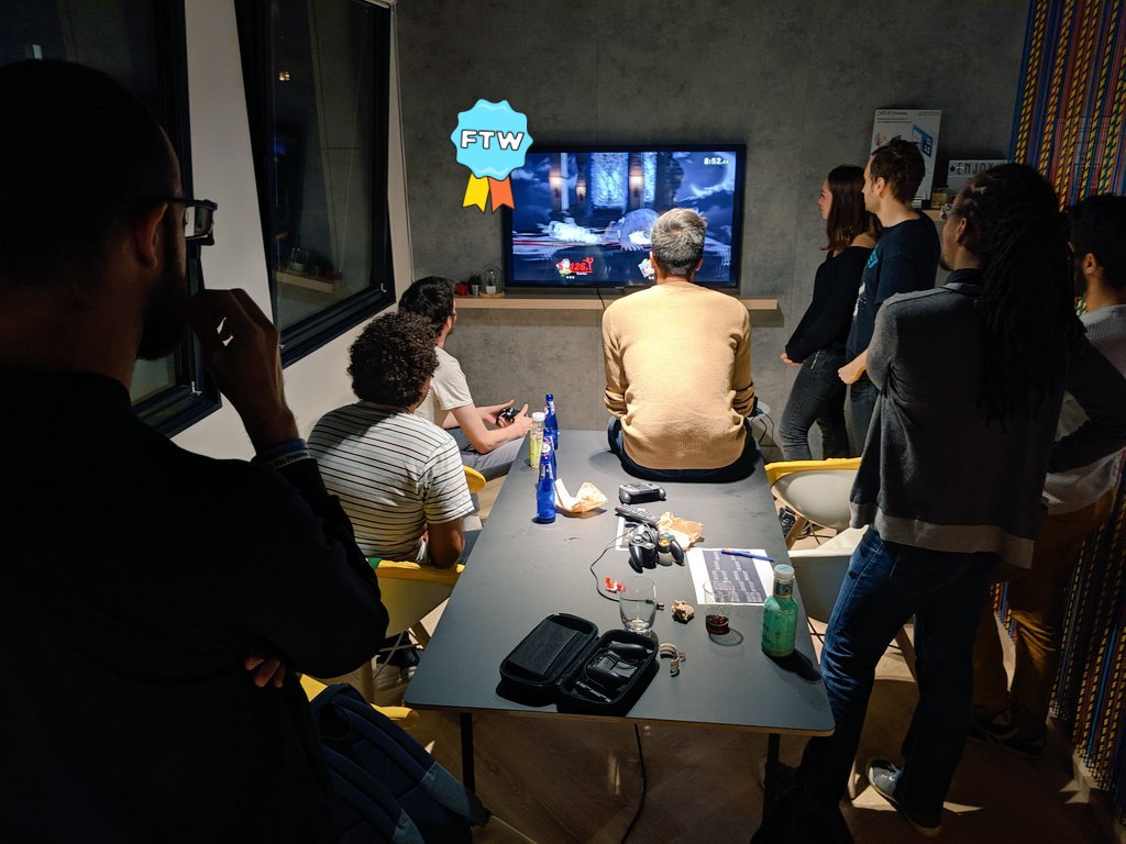 SFEIRParis's tweet photo. Ready?! Fight! Hier soir @SFEIRParis c'était tournoi de Smash Bros #SSBU à l'App-Art 👊🔥 https://t.co/PWqM1hwnMh